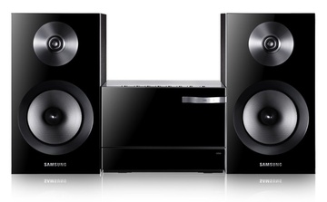 Музыкальный центр Samsung MM-E330 в Нижнем Новгороде
